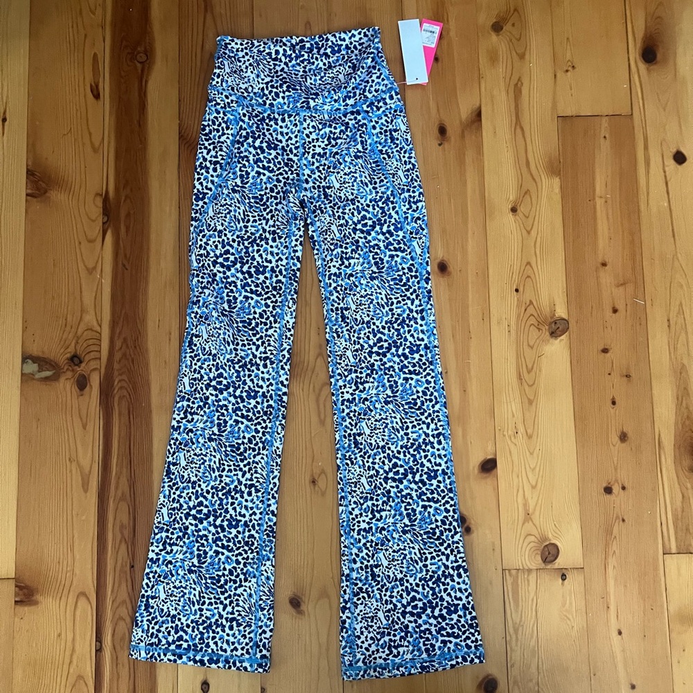 Lilly Pulitzer size S Luxletic Carpe Vita Flare Leggings NWT